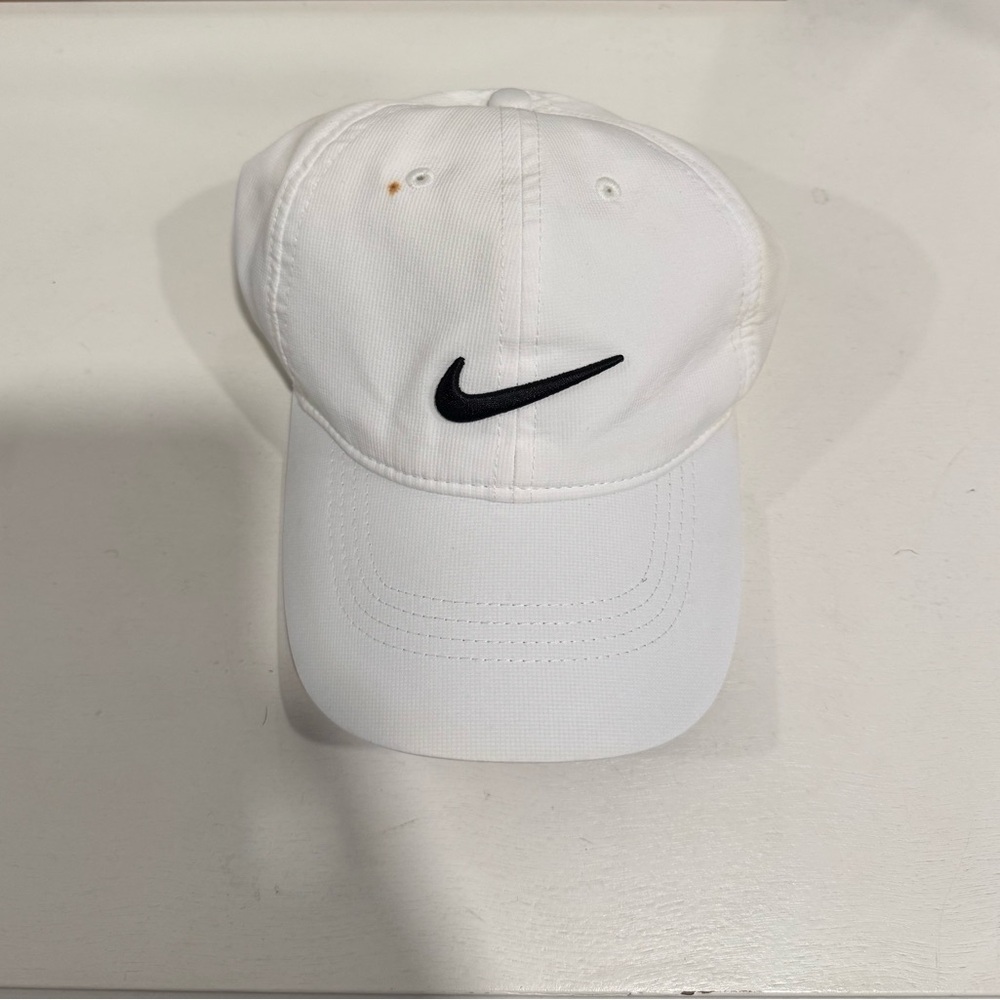 White Nike Baseball Cap